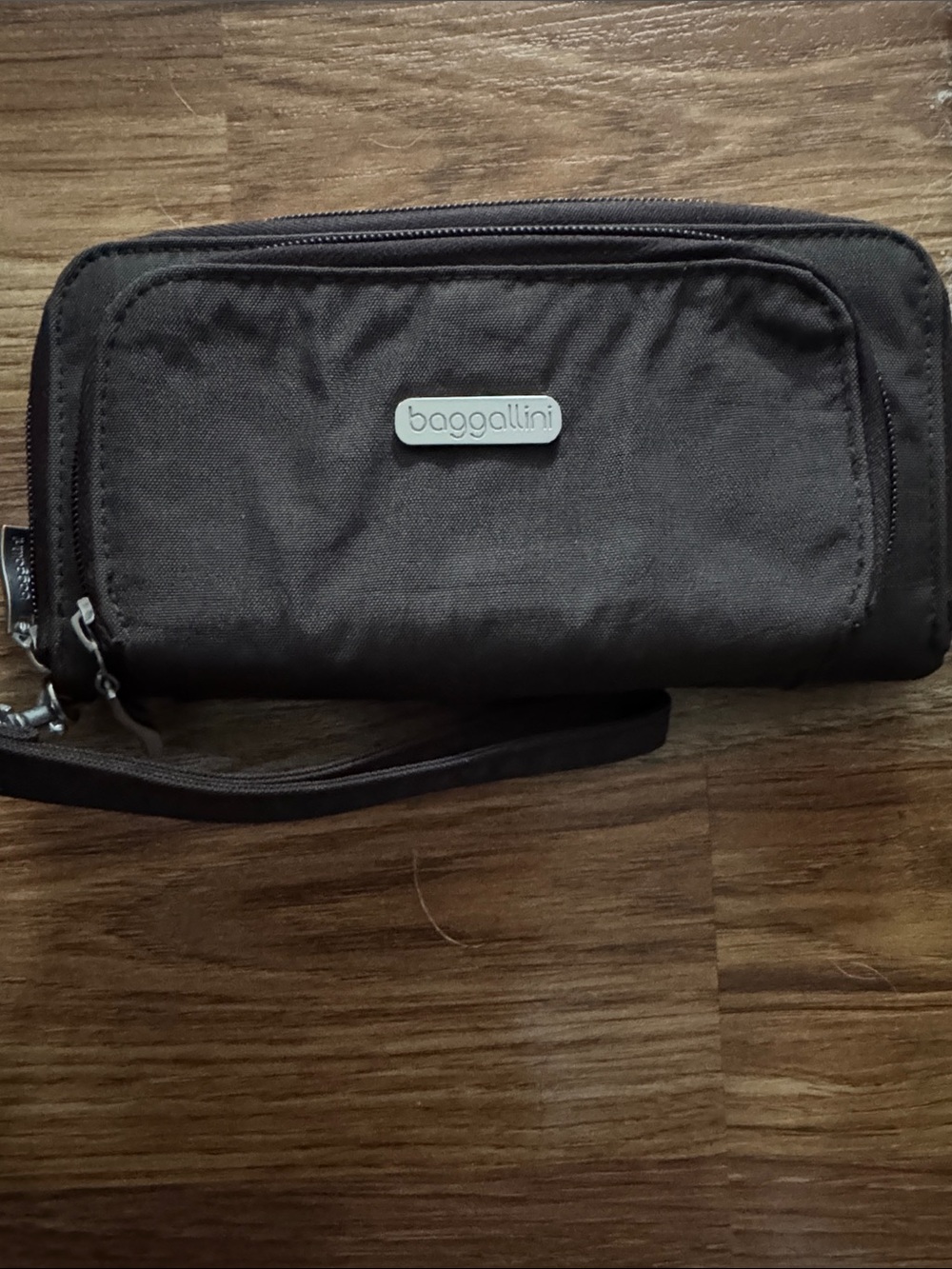 Baggallini Black Wristlet Wallet with Wrist Strap